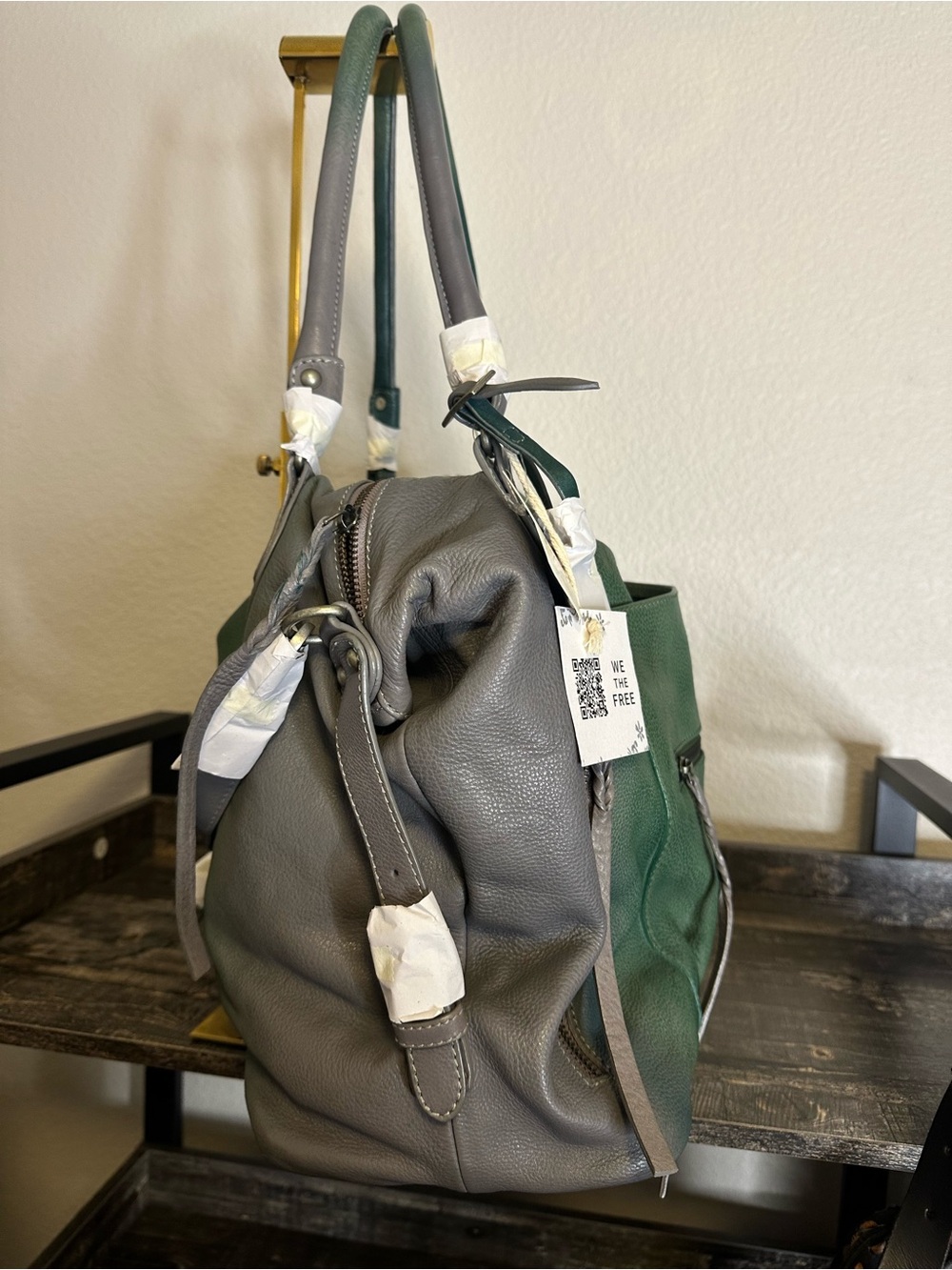 FREE PEOPLE WE THE FREE OMBRÉ EMERSON TOTE BAG in GREEN OMBRÉ NWT - Picture 3 of 6